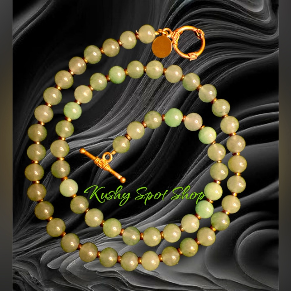 Vintage ✍🏼Signed La Grace Jadeite 🟢📿 Copper Toggle Clasp 22”L Necklace 🟢📿